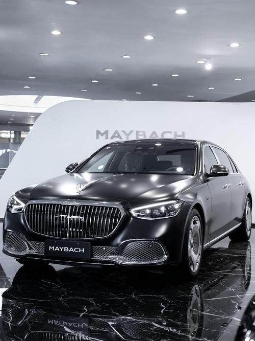 成都71岚图汽车的售后服务让用户无忧出行，迈巴赫未来的豪华车趋势