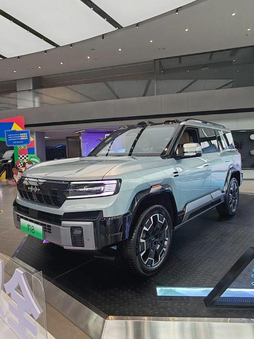 成都71比亚迪方程豹硬派越野的爆款，英菲尼迪35周年与你共成长